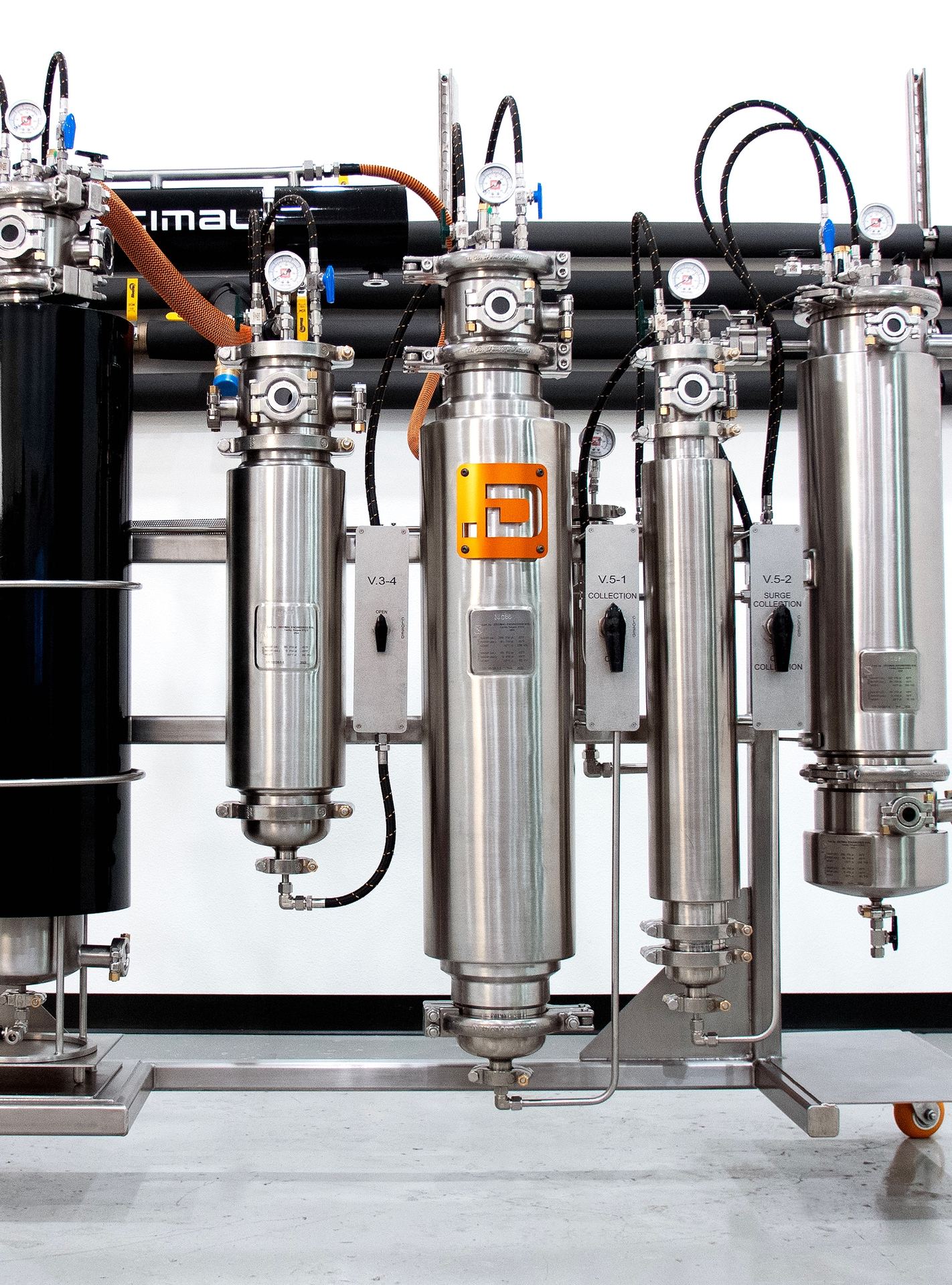 Decimal MRX process columns labeled V.3-4, V.5-1, V.5-2 on the production floor